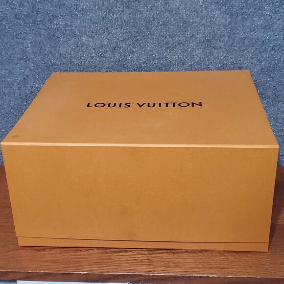 Authentic LOUIS VUITTON LV Box Lot Magnetic And Open Empty 10 Lot Pieces Used - Picture 15 of 16